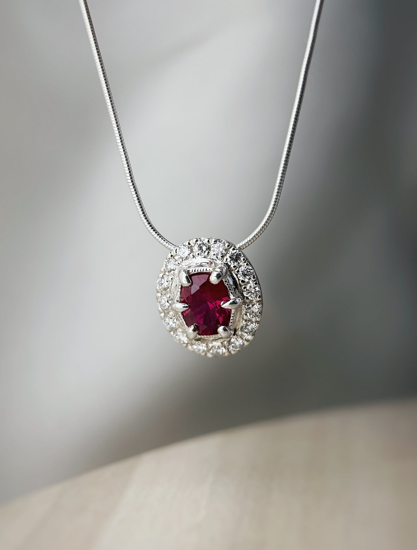 Pendentif PYRRHOS
