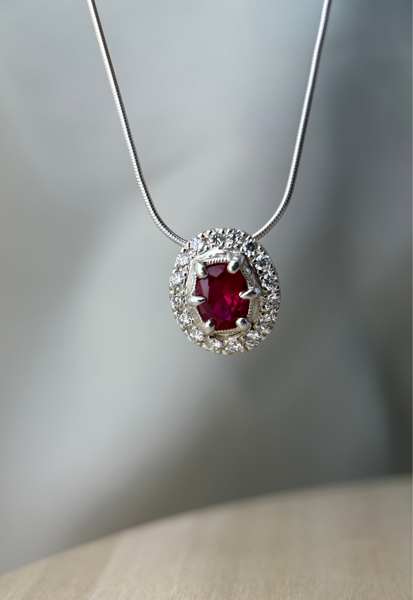 Pendentif PYRRHOS