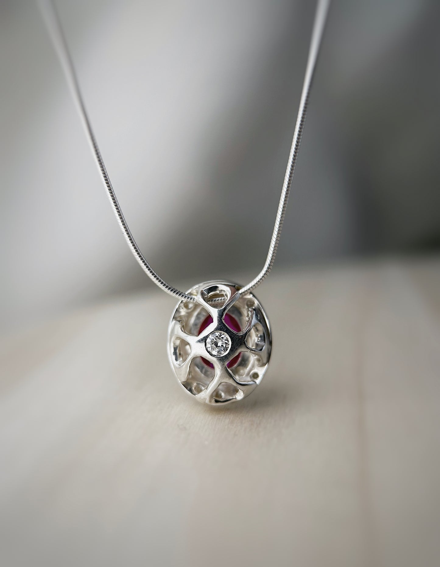 Pendentif PYRRHOS