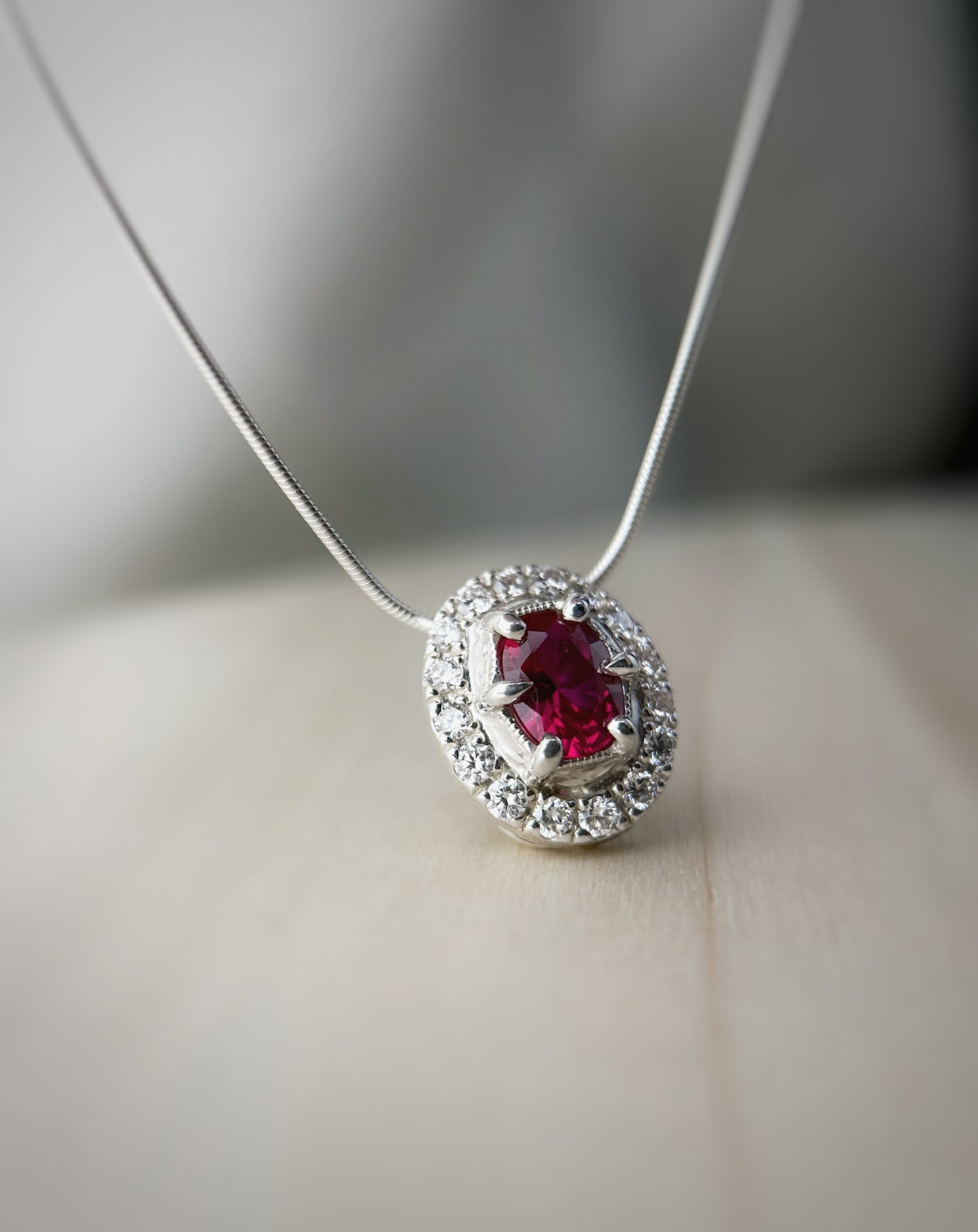 Pendentif PYRRHOS