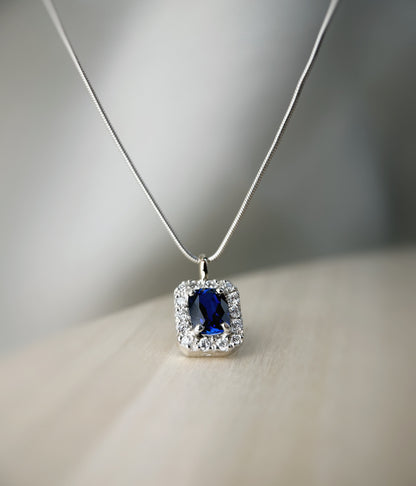 Pendentif KYANEOS