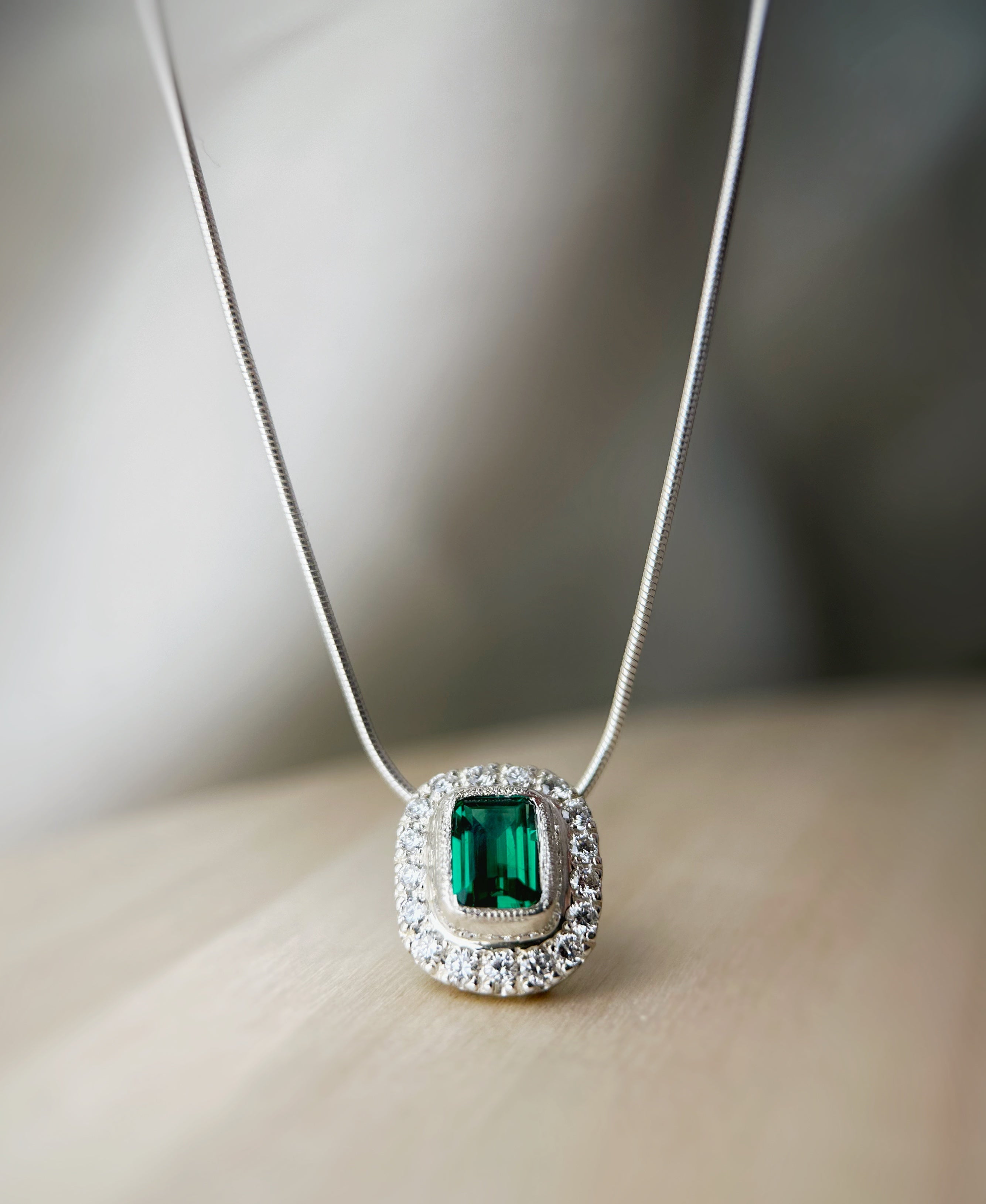 Pendentif PHŌS GAÏAS